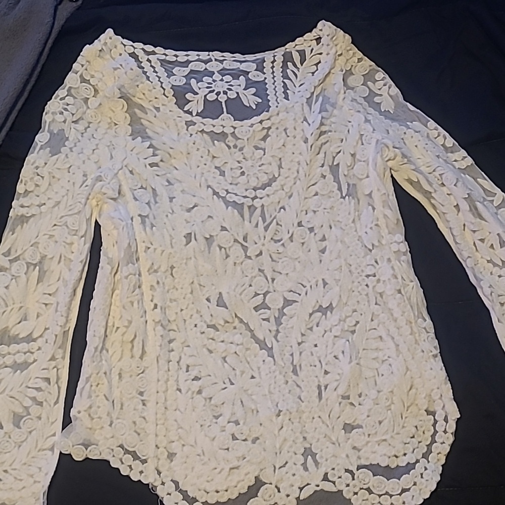 White lace Top